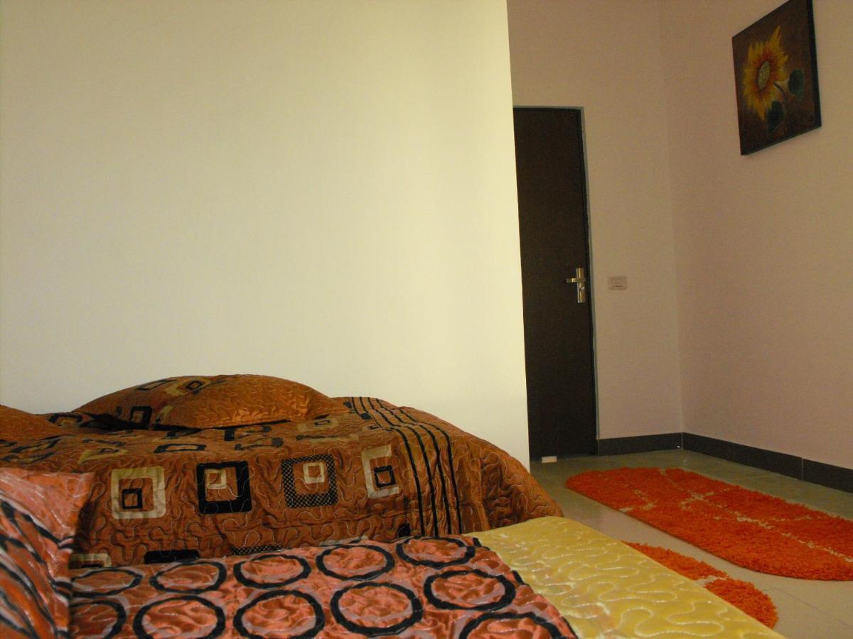 Casa Rustica Apart & Rooms Cîmpineanca Esterno foto